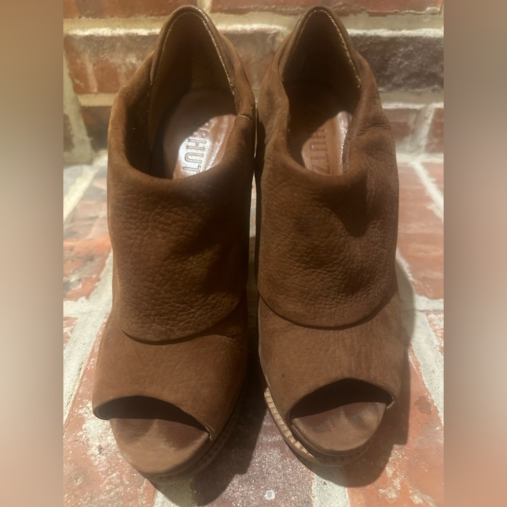 SCHUTZ Brown Peep-Toe Heeled Boots